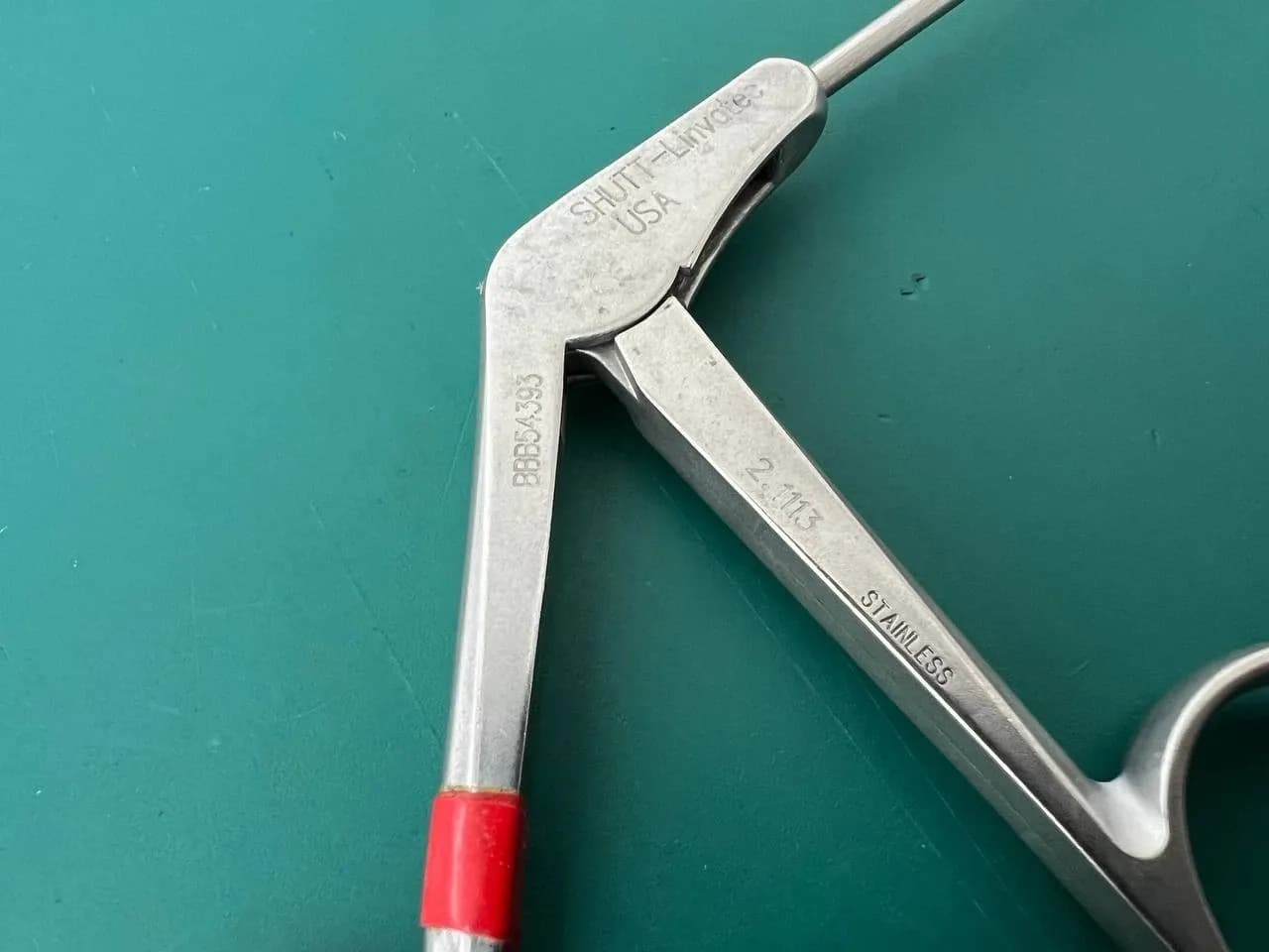 Shutt Linvatec 2.1113 Mini-Tip Arthroscopic Punch Forceps Angled 30° Left 8-7/8"