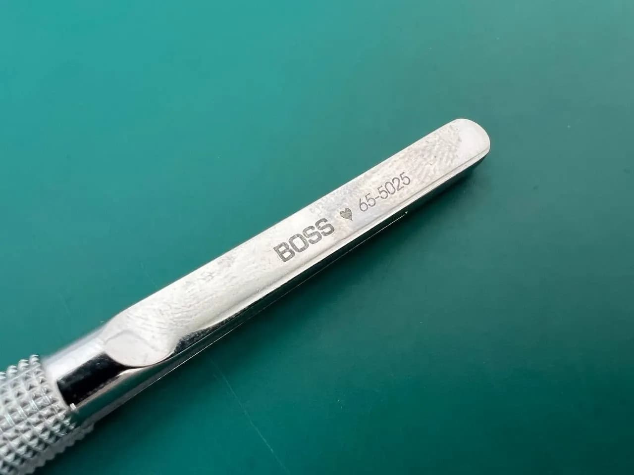 Пінцет з кільцевим кінчиком Boss Instruments 65-5025 FineTouch, полегшений, 7 1/4″
