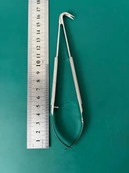 Scanlan 7007-498 Premier Jacobson Micro Scissors, round handle, 125º 16.5 cm