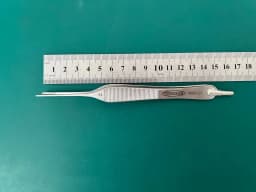 Scanlan 4004-125 Broli-Adson Forceps 1.2 mm serrated tips, one suction cannula
