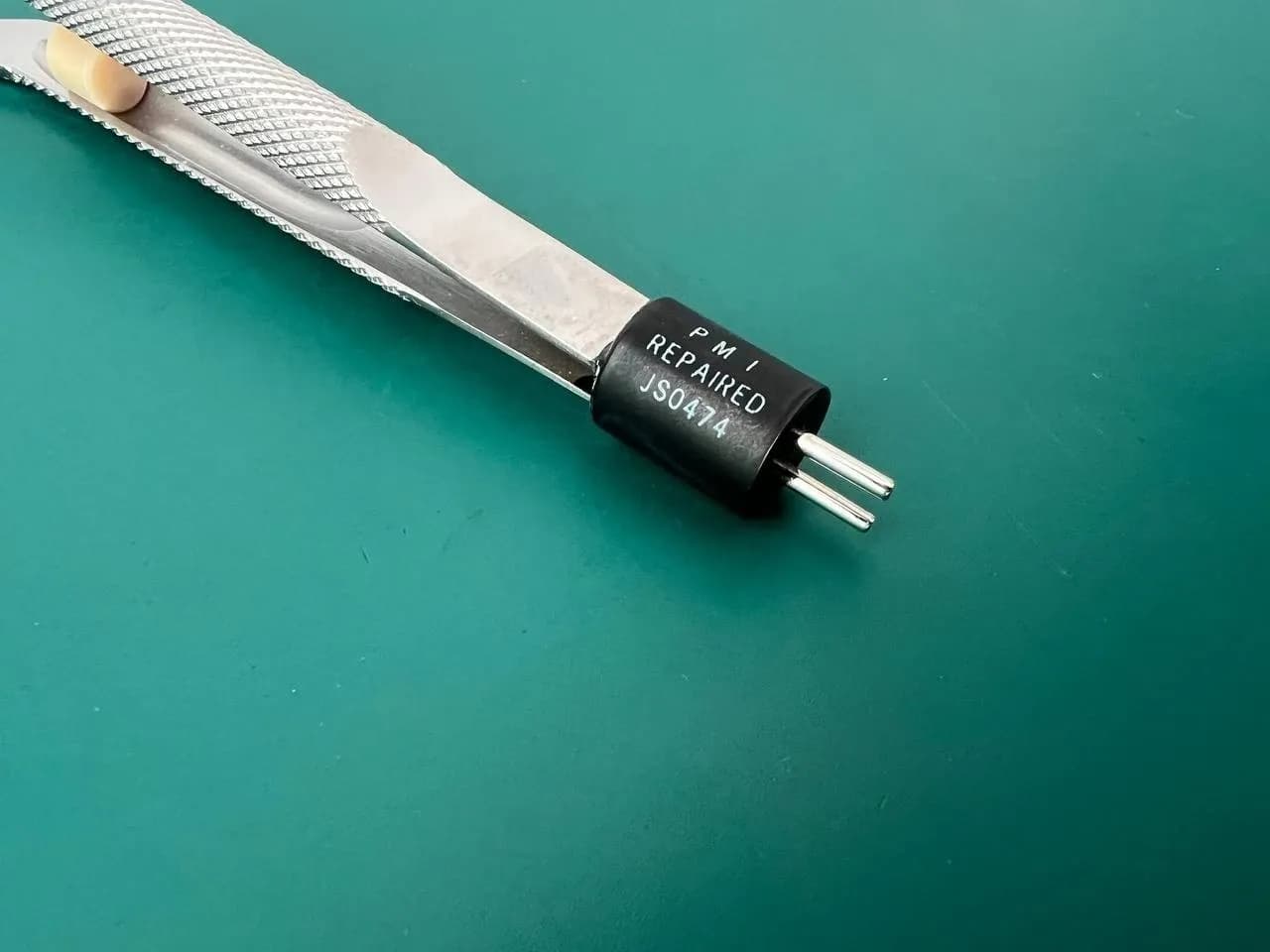 Bayonet Bipolar Forceps 0.7mm tip JS0474