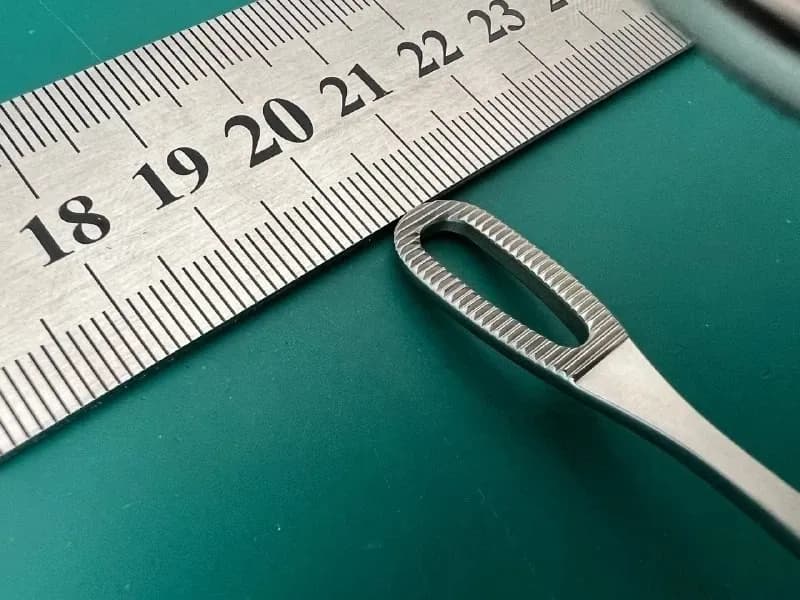 Jarit 323-112 Foerster Clamp, 0.8mm Horizontal Serrations, 15° Bend, 10mm Dia