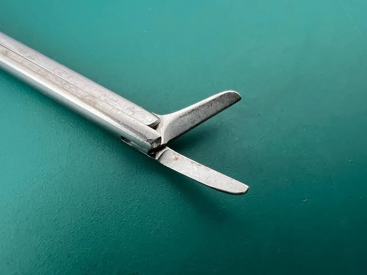 MILTEX 20-172 Nasal Scissors, 4-1/2" (115mm) shaft, 1/2" (13.5mm) blades, right