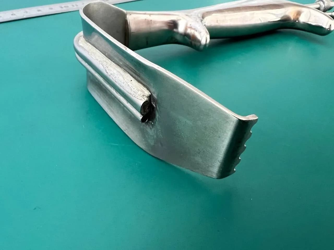 Snowden Pencer 88-1086 Tebbetts 30mm Fiberoptic Double Action Retractor Blade