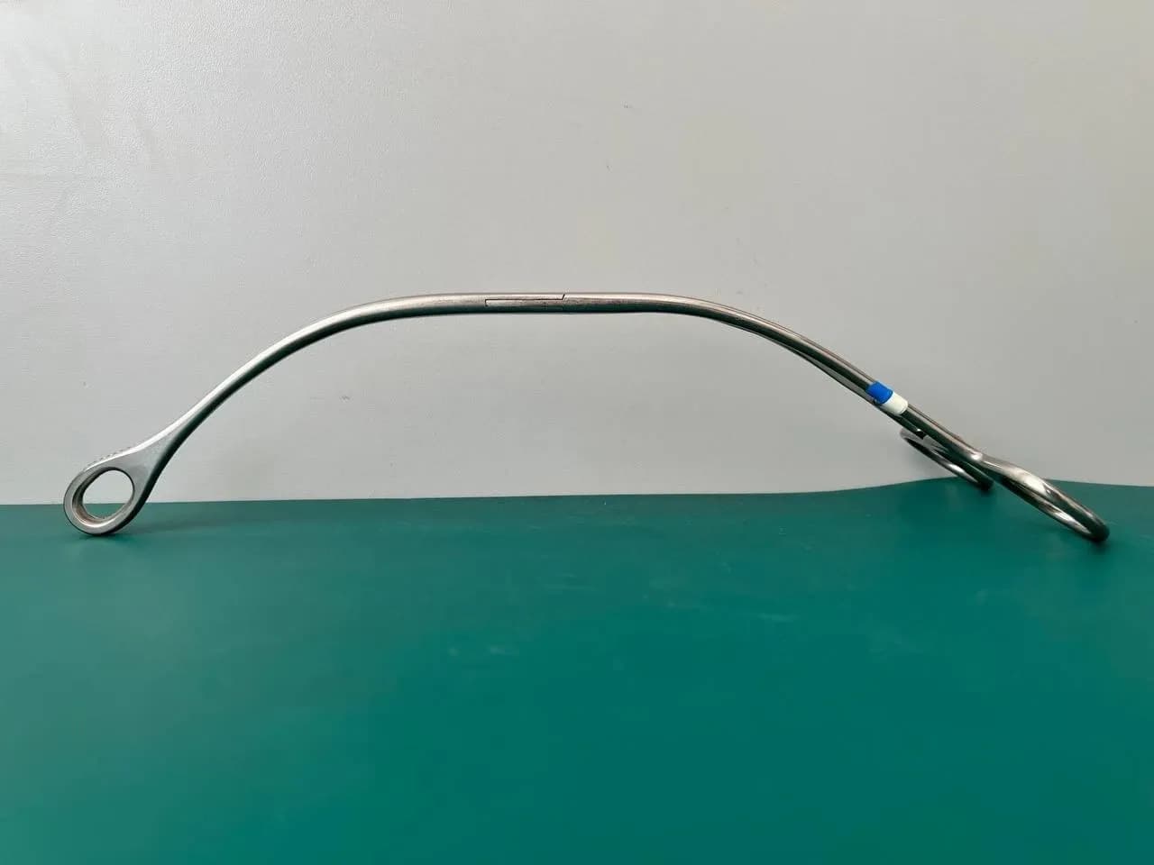 Karl Storz 40400K Surgical Sponge Forceps 10" Curved Jaw & Shanks