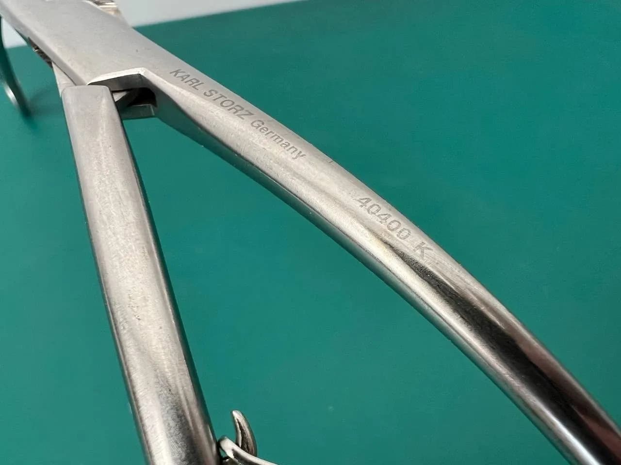 Karl Storz 40400K Surgical Sponge Forceps 10" Curved Jaw & Shanks