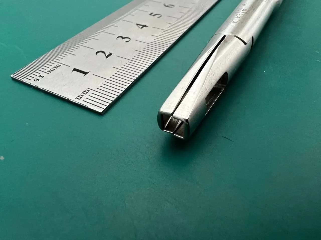 Пристрій для зняття кліпс Aesculap PL526R, 12 mm, 35 cm