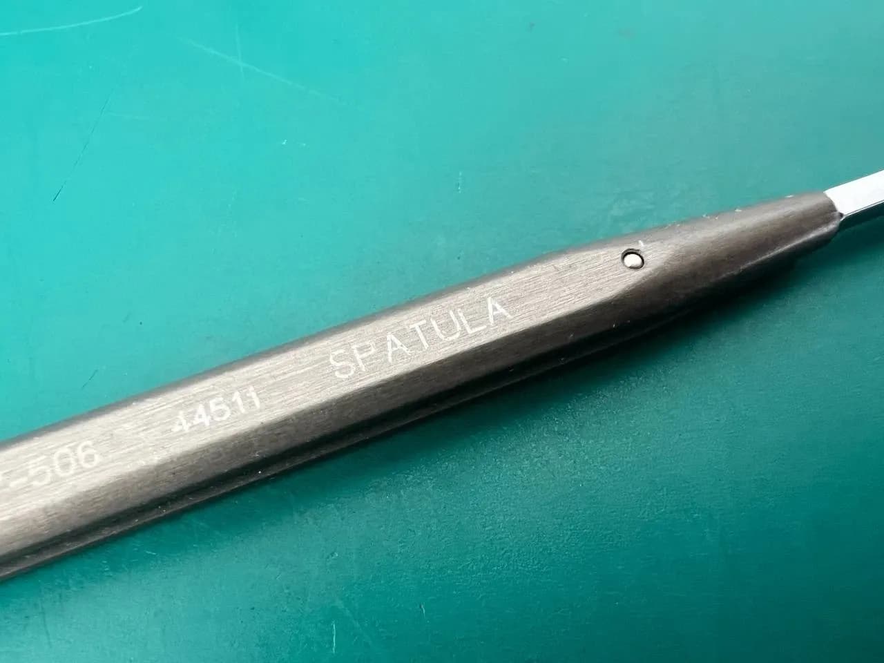Ретрактор нейрохірургічний шпательний Medtronic 907-506 20cm