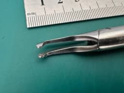 Aesculap PL525R Bulldog Removal and Application Forceps