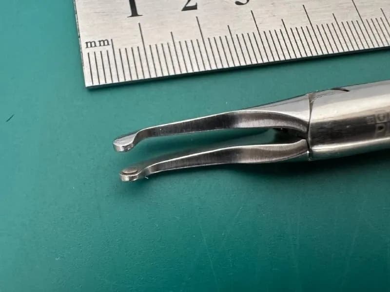 Aesculap PL525R Bulldog Removal and Application Forceps