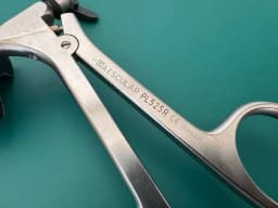 Aesculap PL525R Bulldog Removal and Application Forceps