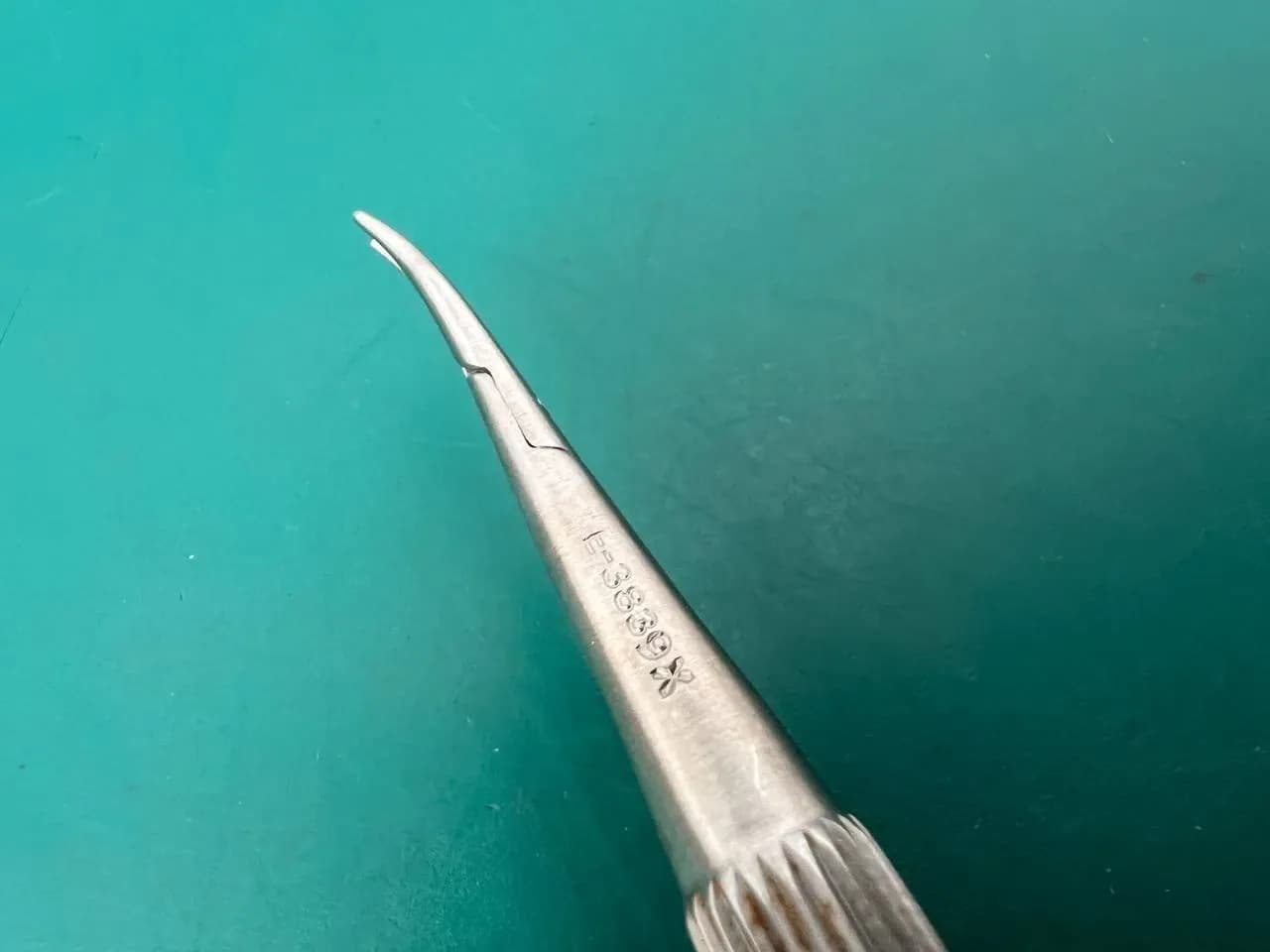 Storz E3839X Troutman Needle Holder 10mm Curved Medium Locking