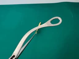 Pilling 84-1031 Kaiser Ring Forceps Curved Jaw 3-3/8"