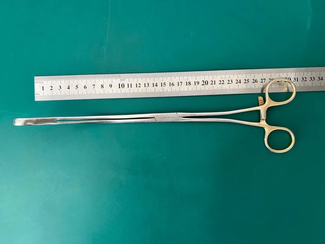 Pilling 84-1052 KAISER-PILLING ATRAUGRIP RING FORCEPS, Curved, DeBakey type jaw