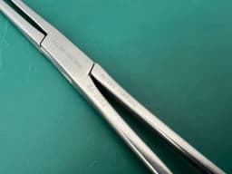 Затискач кільцевий Pilling 84-1052 Kaiser-Pilling Atraugrip, вигнутий, губка типу DeBakey