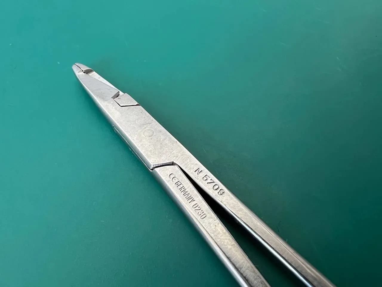 Storz Bausch & Lomb N5709 Needle Holder & Scissor Forceps