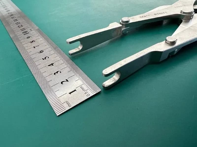 SDI RT0011 Hook Distractor