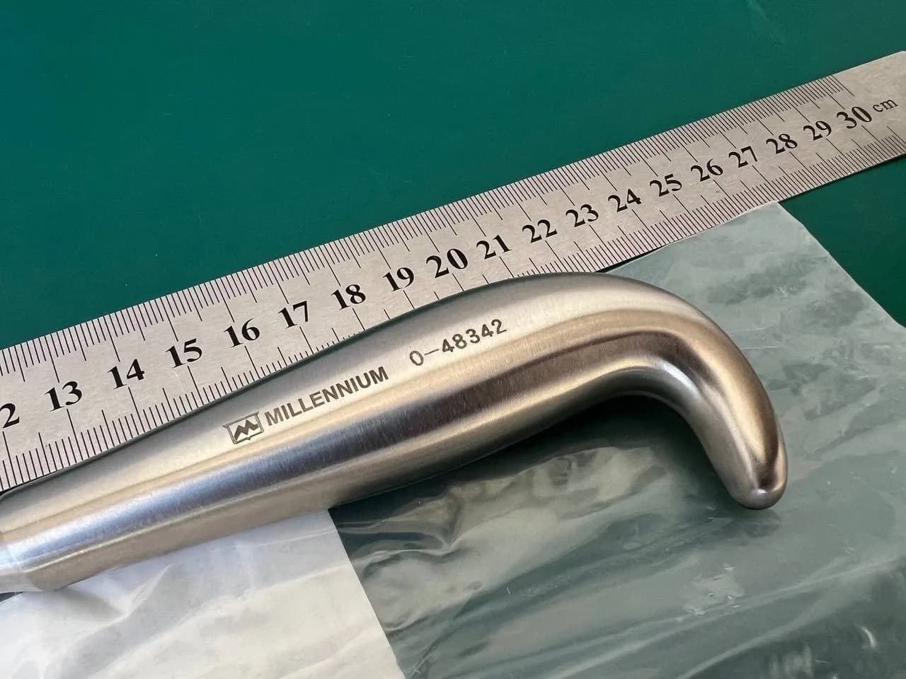Кістковий гачок Millennium 0-48342, малий, 6mm, глибина гачка 9mm, 230mm