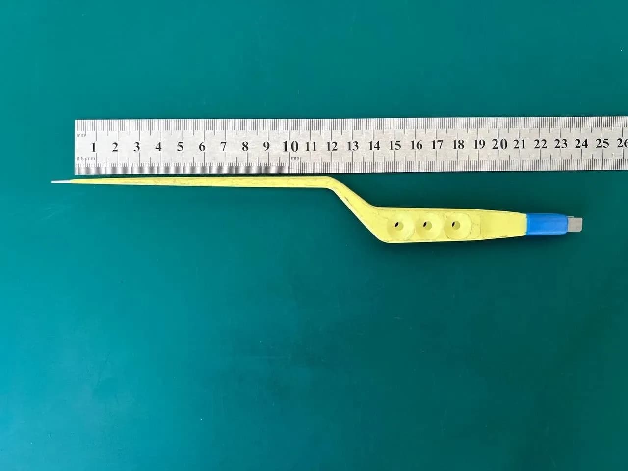 Біполярний багнетний пінцет Aesculap GK790R стилю Yasargil, 1.0mm x 115mm