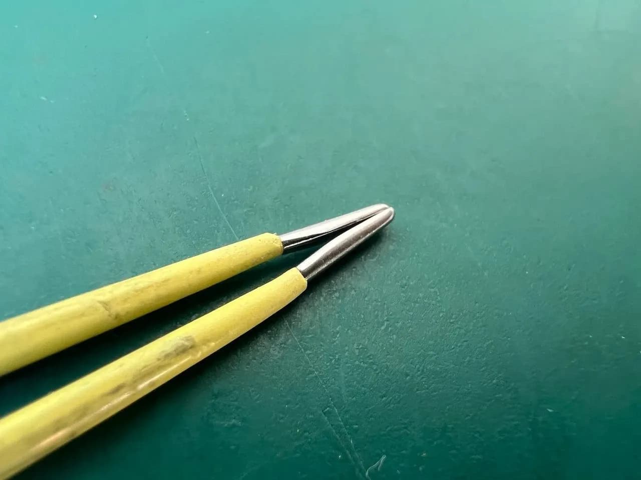 Біполярний багнетний пінцет Aesculap GK790R стилю Yasargil, 1.0mm x 115mm