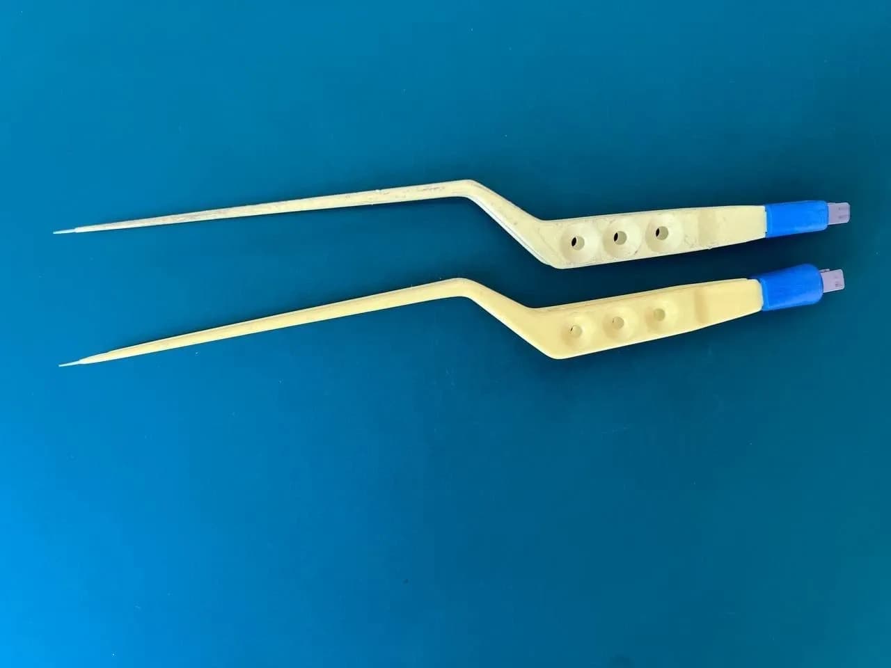 Пінцет біполярний багнетний Aesculap GK788R Yasargil 0.4mm x 115mm