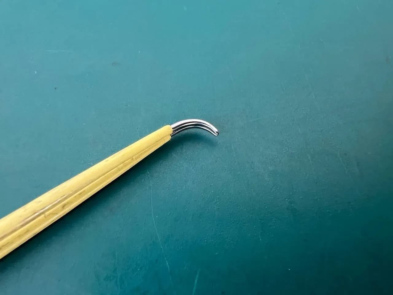 Пінцет біполярний багнетний Aesculap GK781R Yasargil 0.7mm x 95mm, 90° вгору