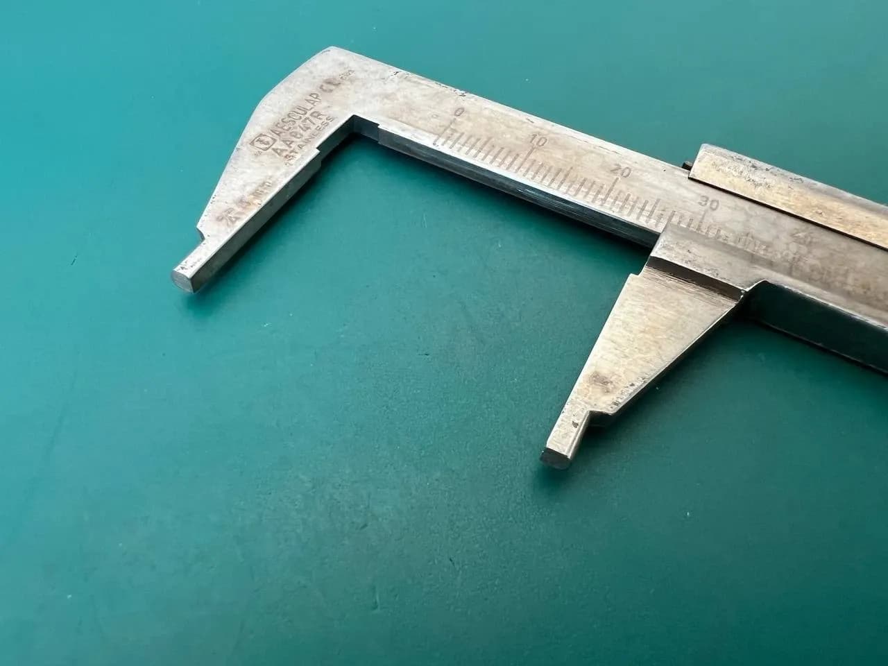 Циркуль-вимірювач Aesculap AA847R, 130 mm (5 1/8"), діапазон вимірювання до 100 mm