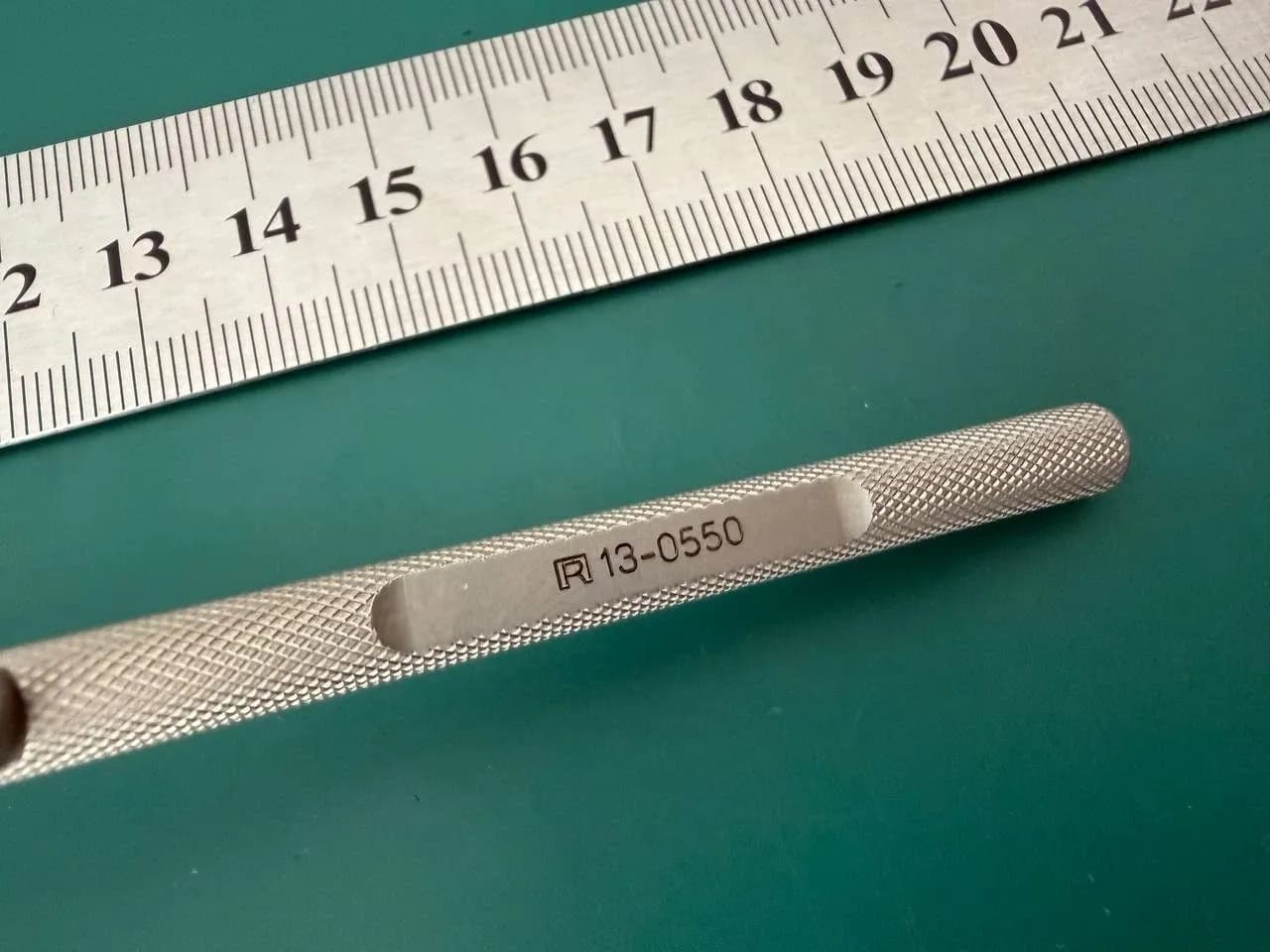 Універсальний інструмент для Т-трубок Richards 13-0550, ЛОР, 7-3/4″