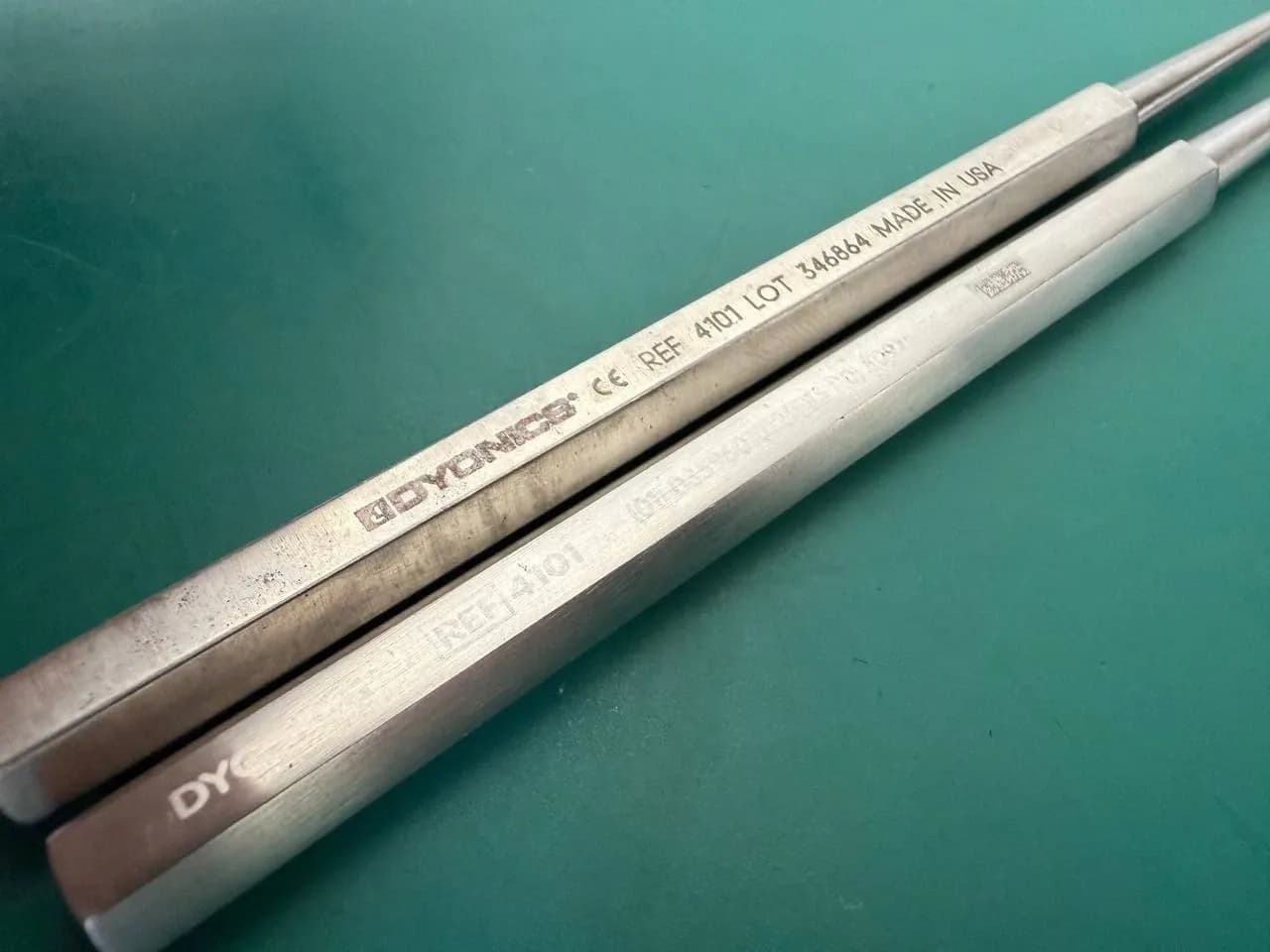 Комплект із 2 дисекторів Dyonics 4101 ECTRA II, вигнутий тупий, 18 см