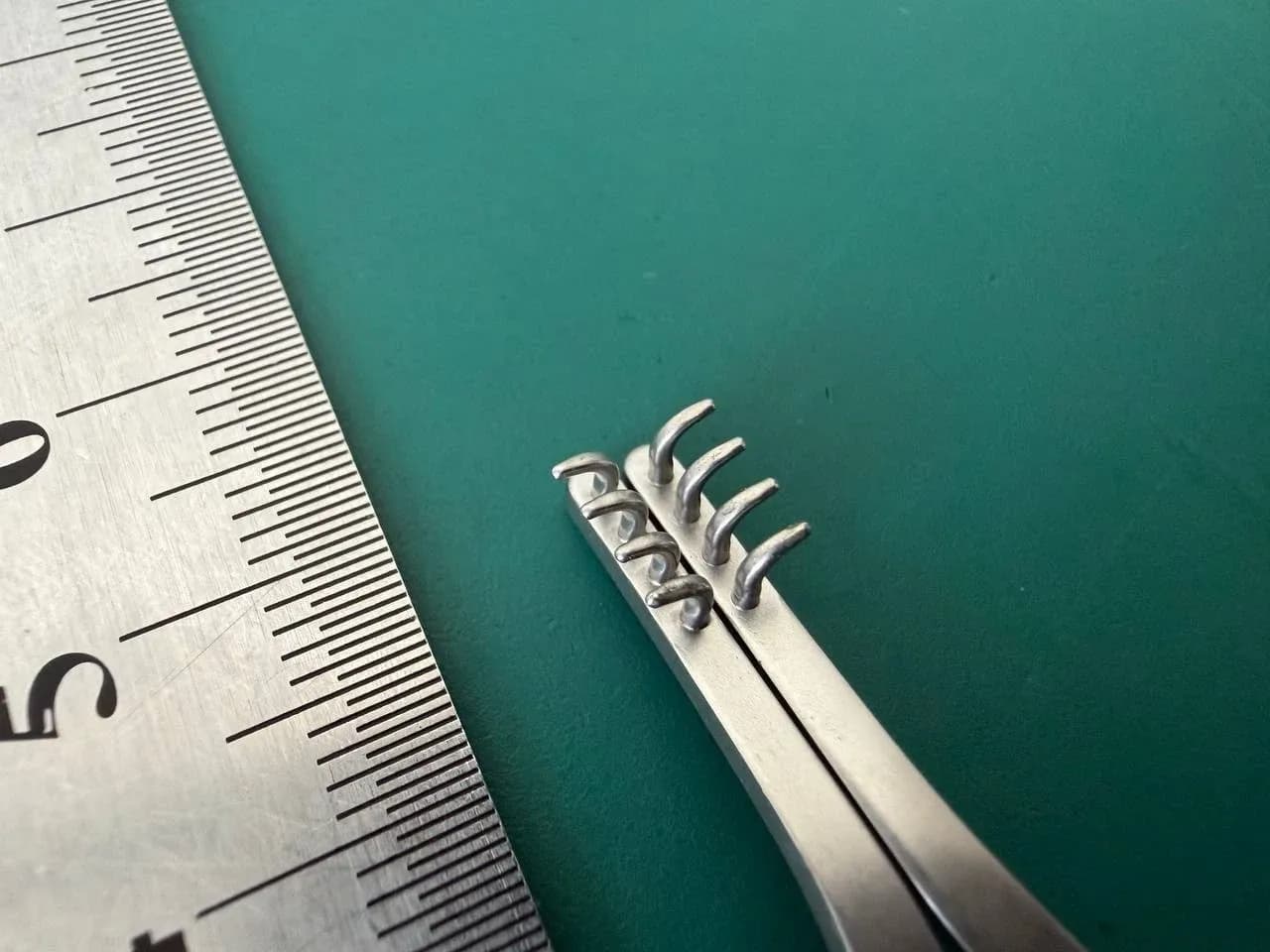V.Mueller SU3147 Alm Minor Surgery Retractor 4x4 Blunt Prongs