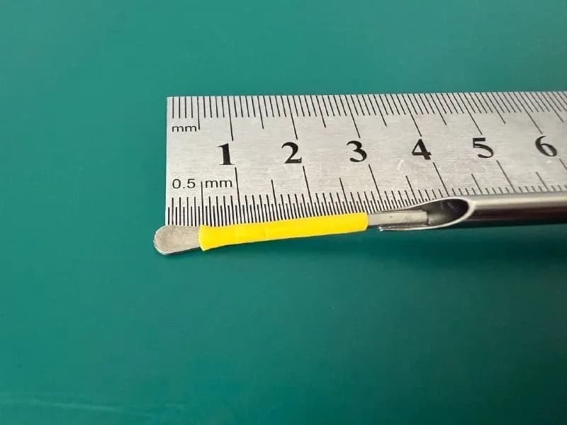 Електрохірургічний шпатель з аспірацією Stryker 250-070-441 Strykeprobe, 5mm × 32cm