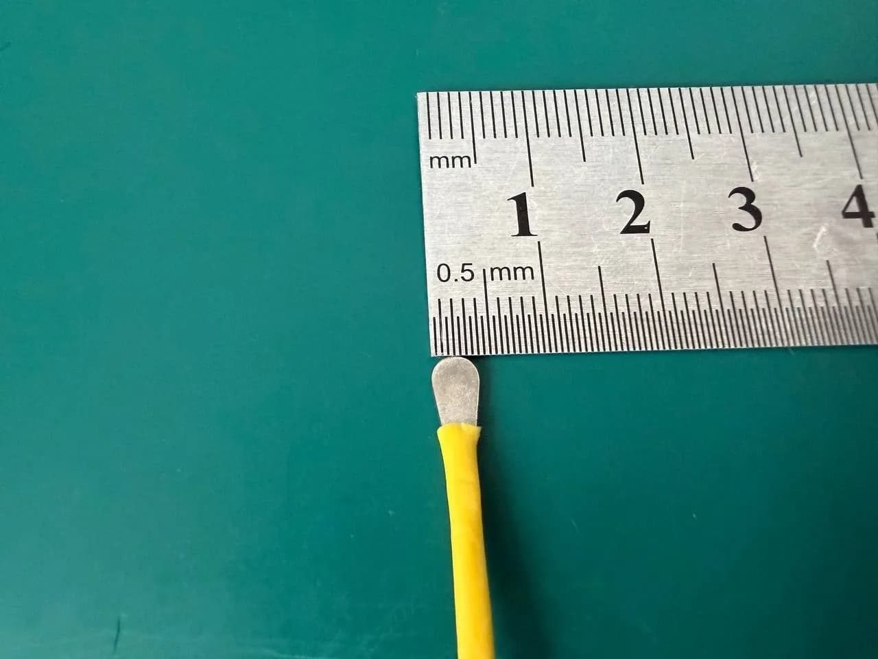 Електрохірургічний шпатель з аспірацією Stryker 250-070-441 Strykeprobe, 5mm × 32cm