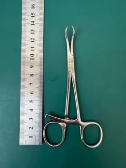 398.40 Reduction Forceps with points, narrow, ratchet, 132 mm Germany