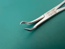 398.40 Reduction Forceps with points, narrow, ratchet, 132 mm Germany