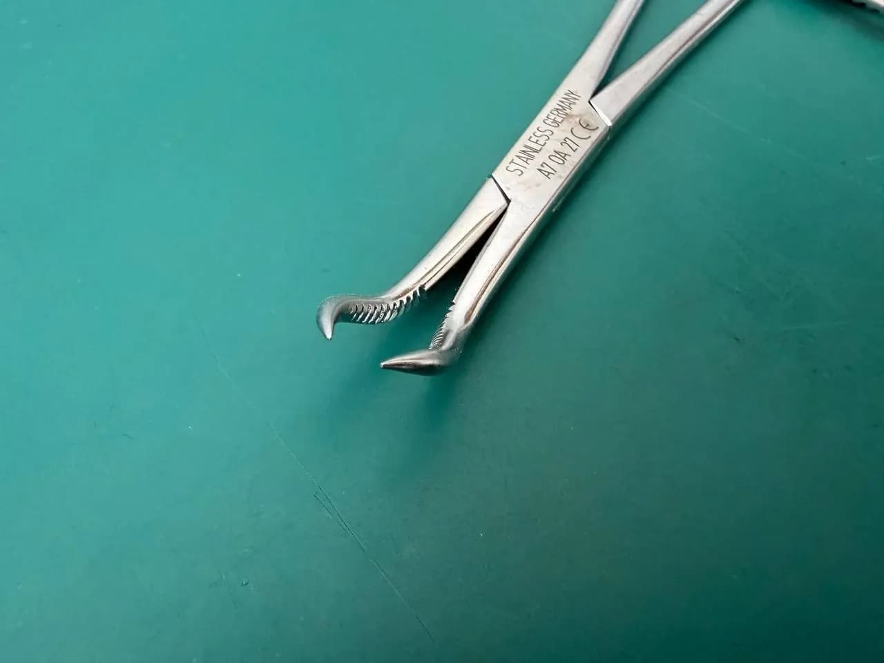 398.40 Reduction Forceps with points, narrow, ratchet, 132 mm Germany