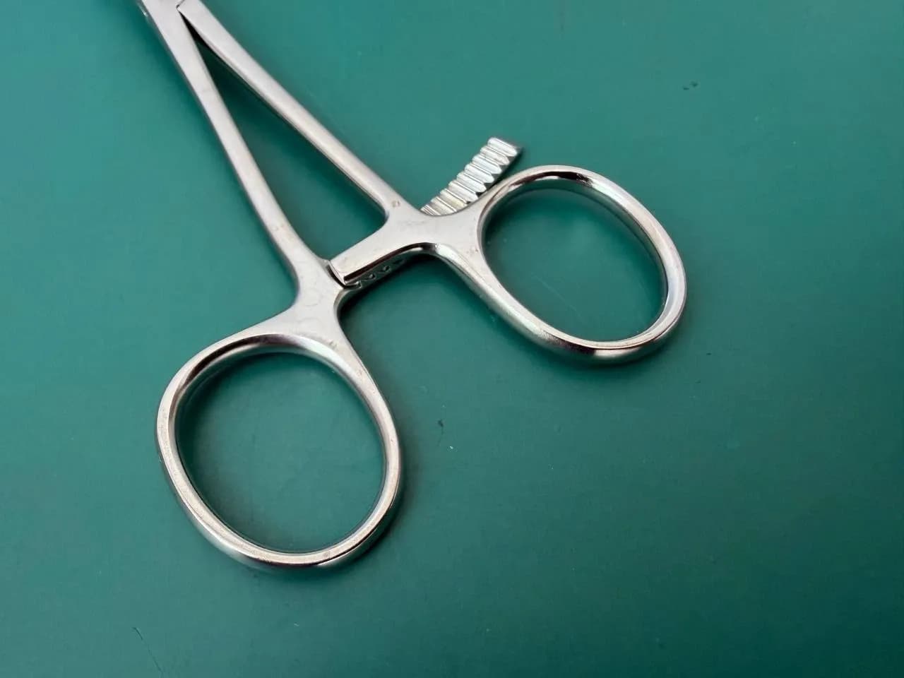 398.40 Reduction Forceps with points, narrow, ratchet, 132 mm Germany