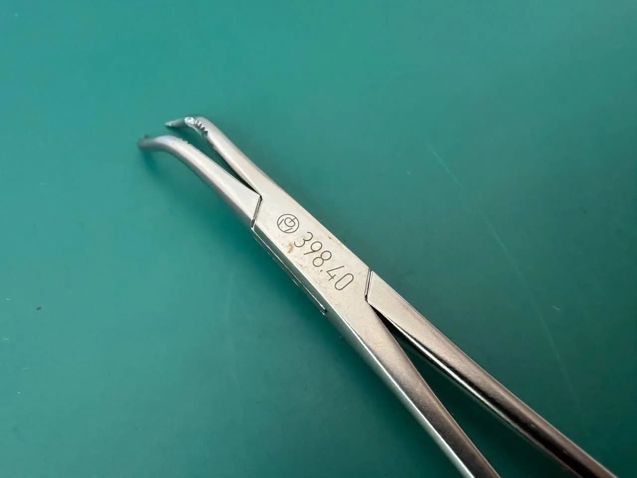 398.40 Reduction Forceps with points, narrow, ratchet, 132 mm Germany