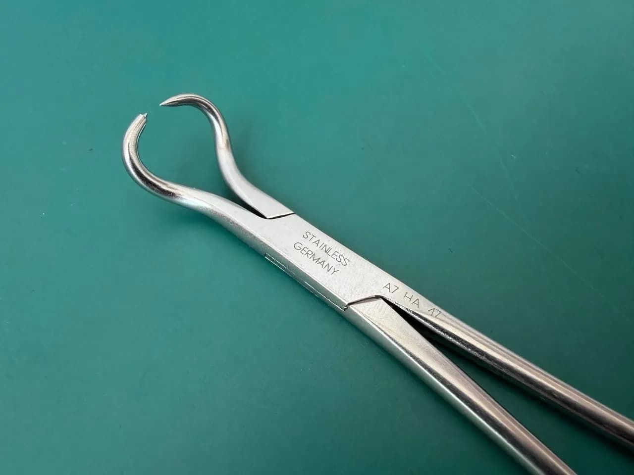399.97 Germany REDUCTION FORCEPS WITH POINTS RATCHET 130 mm