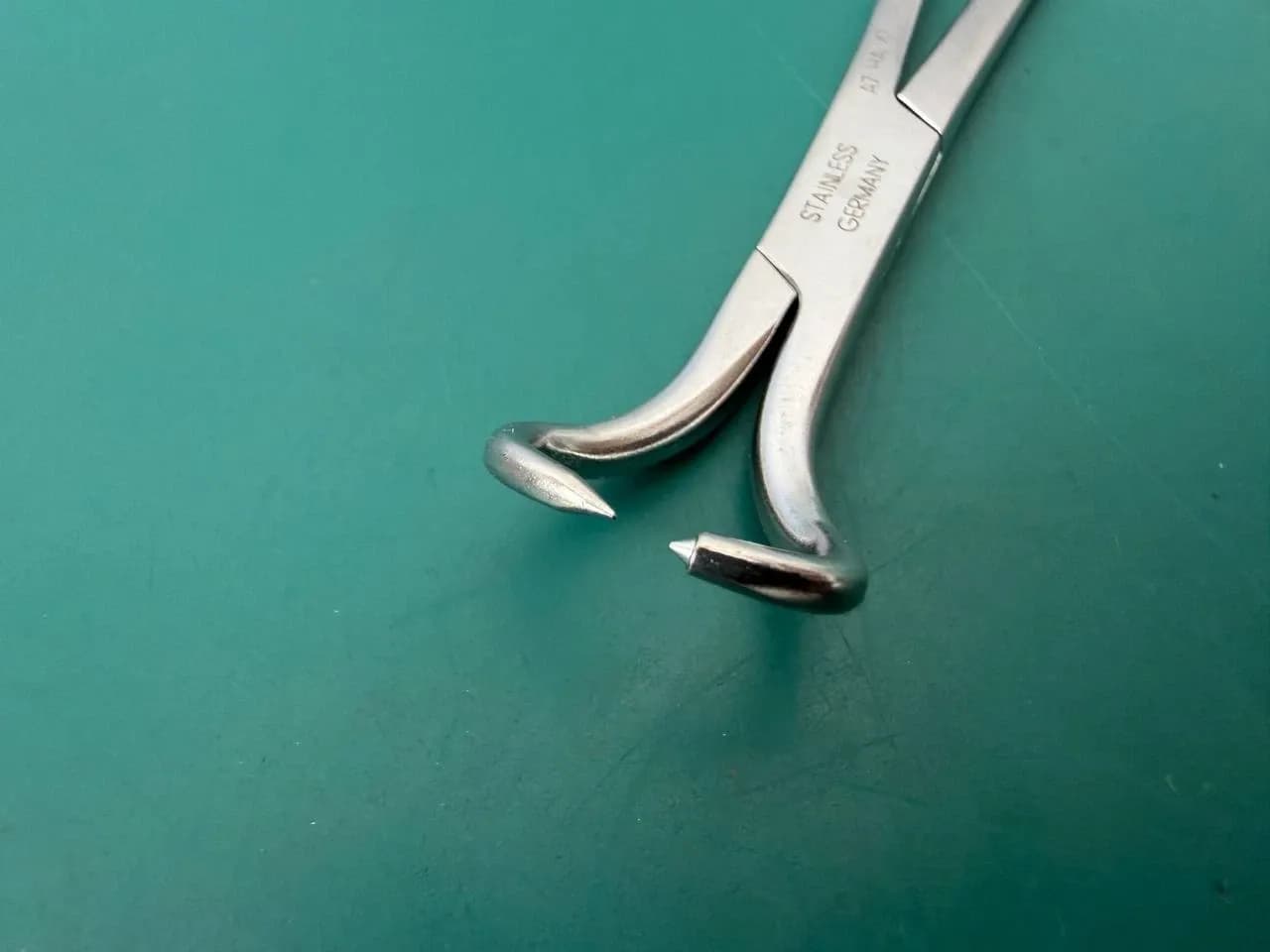 399.97 Germany REDUCTION FORCEPS WITH POINTS RATCHET 130 mm