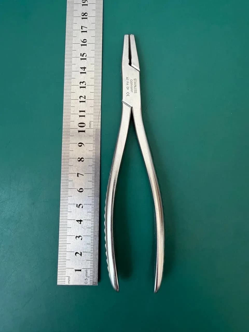 391.963 Universal Surgical Bending Pliers, Germany
