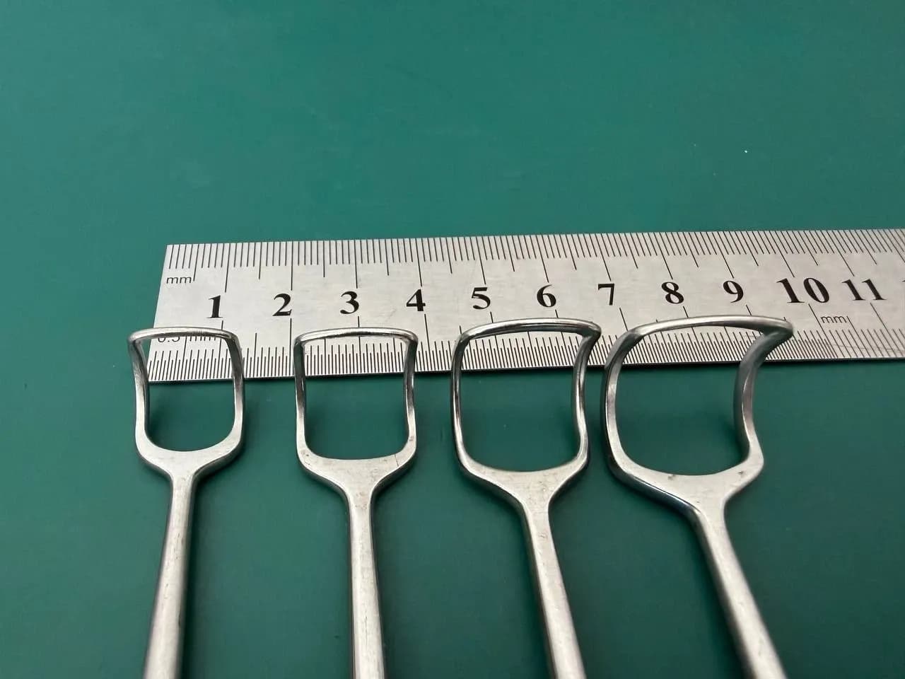 Комплект із 4 аденоїдних кюреток Aesculap Barnhill № 1-№ 4 (OM471R, OM472R, OM473R)