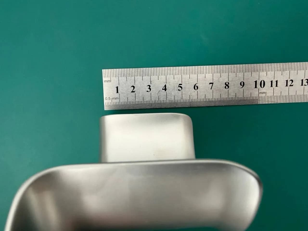 Ретрактор універсальний Jarit 500-197 DeLee, 9.5″, глибока лопать 2 1/8″ x 3″