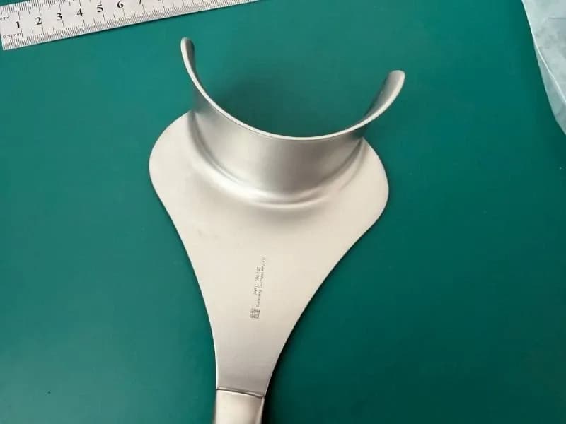 Ретрактор універсальний Jarit 500-197 DeLee, 9.5″, глибока лопать 2 1/8″ x 3″