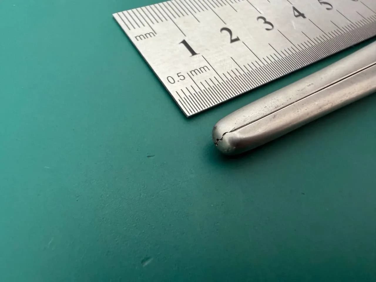 Затискач кишковий Payr Aesculap EA305 (пілоричний), кутовий, 180mm (7")