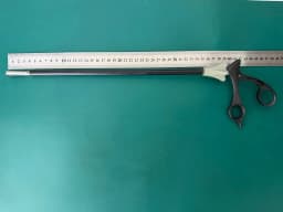 Затискач монополярний кігтьовий Aesculap PO623R ADTEC 2x3 зубці 10mm, ручка PO958R