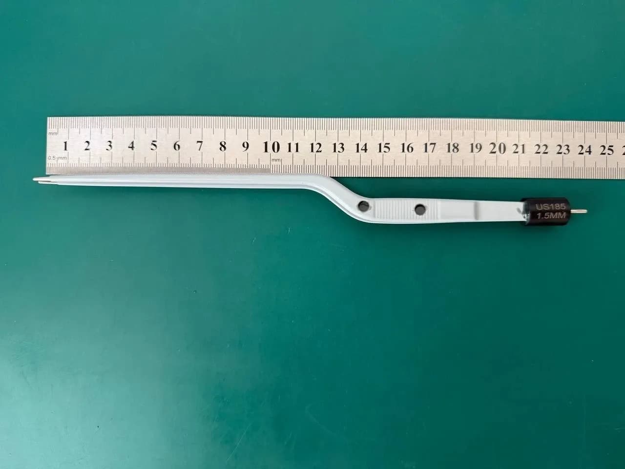 US185 Bipolar Forceps bayonet-shaped, 1.5 mm, 8 1/2", (215 mm)