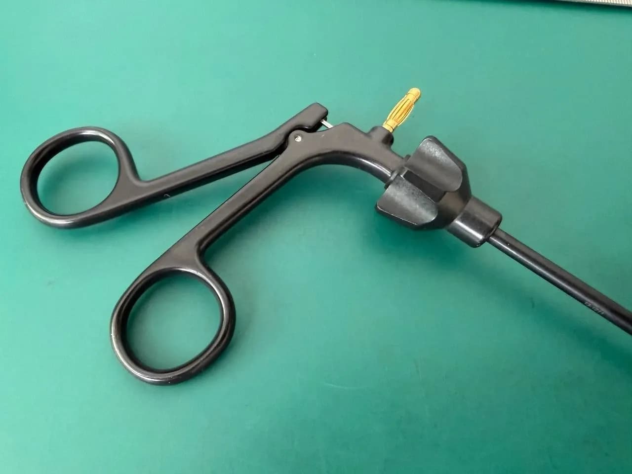 Jarit 625-126 Maryland Dissecting and Grasping Forceps. Rotating. 5mm x 33cm