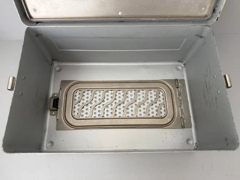 Aesculap Sterilization Case JN091, JF282R Basket with silicone mat