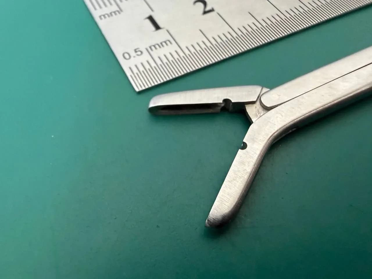 Дисковий кусачки-ронжер KMedic KM 47-862 FERRIS-SMITH, 2x10 mm, вигин донизу