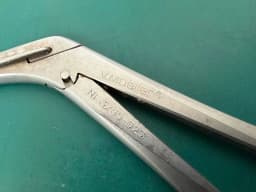Мікропінцет-чашка Rhoton V. Mueller NL3785-023, прямий, шир. 1mm, довжина 5-3/8″
